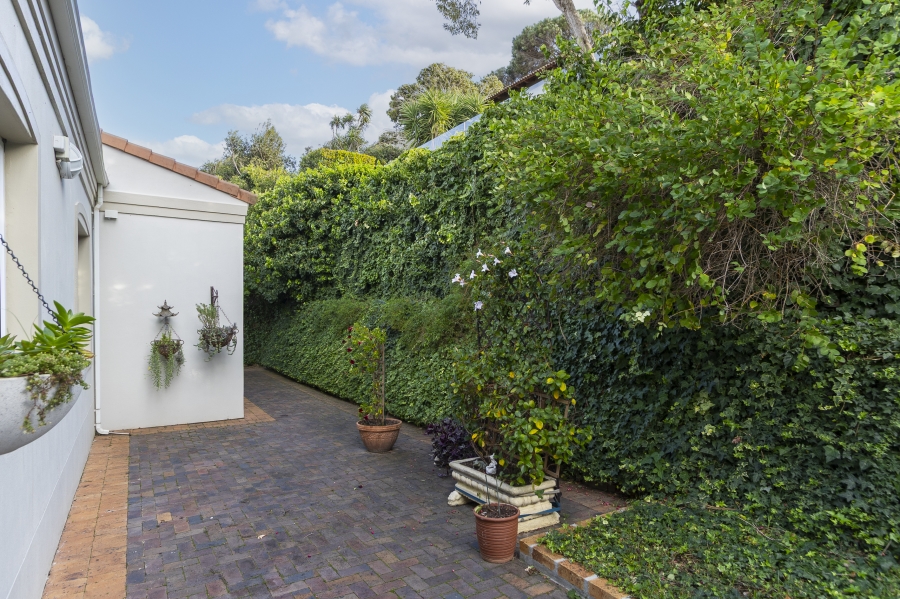 5 Bedroom Property for Sale in Dennegeur Western Cape